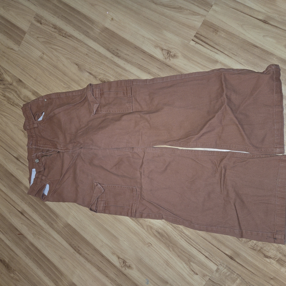 Brown Wide-Leg Cargo Pants
